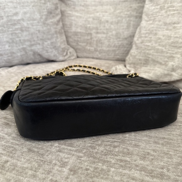CHANEL Vintage Black Bag Leather - Picture 6 of 16